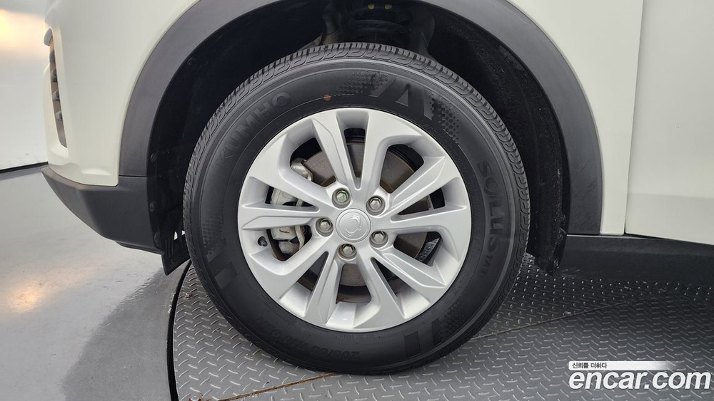 KG Mobility (Ssangyong) Very New Tivoli Дизель 1.6 2WD (08.2019)