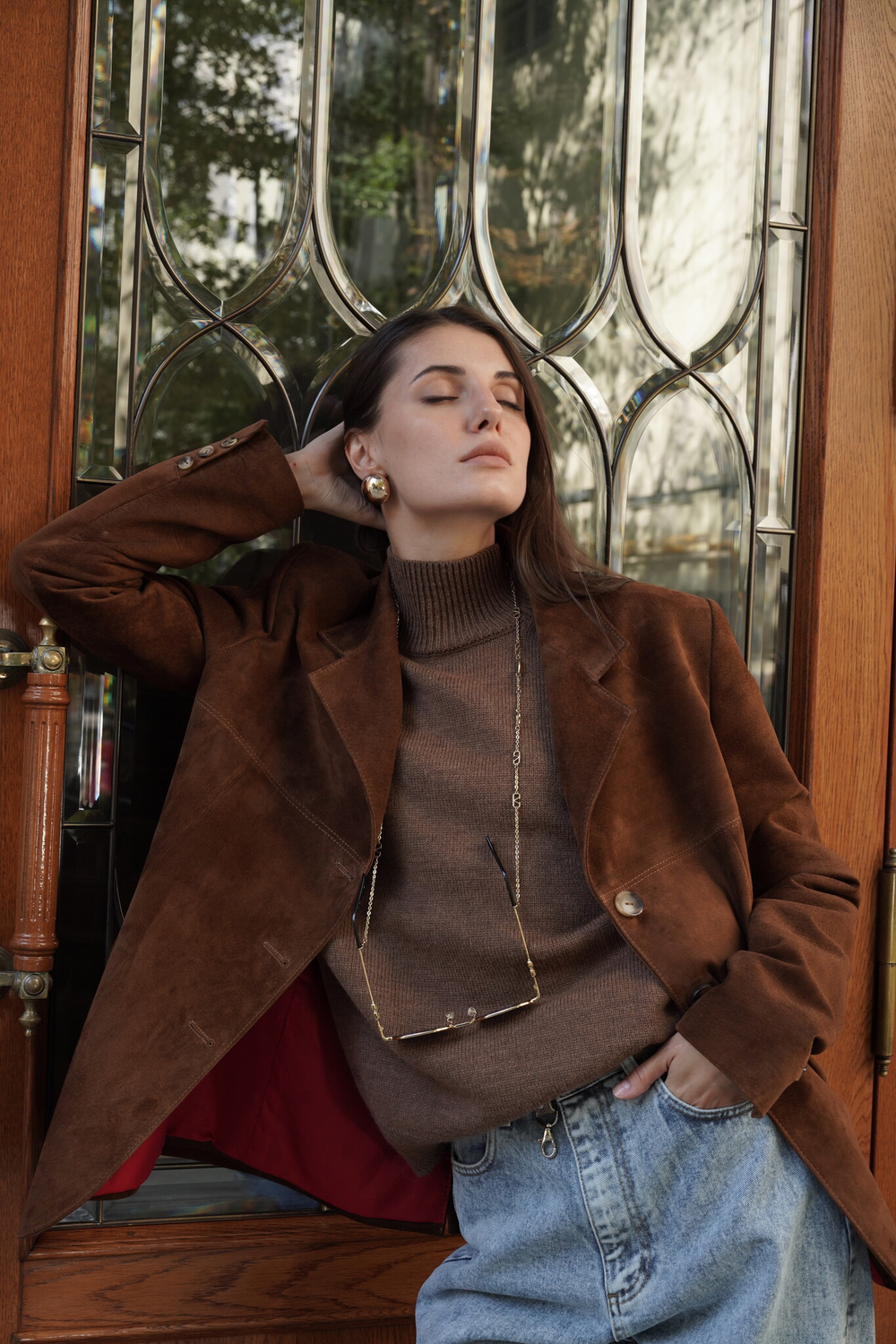 Свитер шоколадный