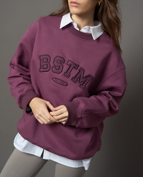 Свитшот boyfriend с объёмной вышивкой