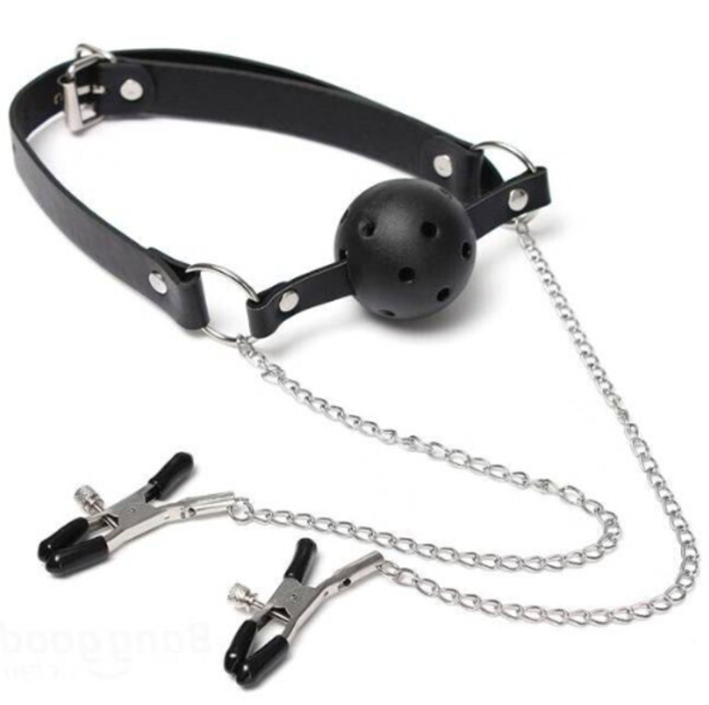 Дышащий кляп с зажимами для сосков на кожаном ремешке с застежкой Onjoy BDSM Breathable Ball Gag (черный) (Цвет: черный)