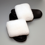 Шлепки из меха кролика рекс "Белый"