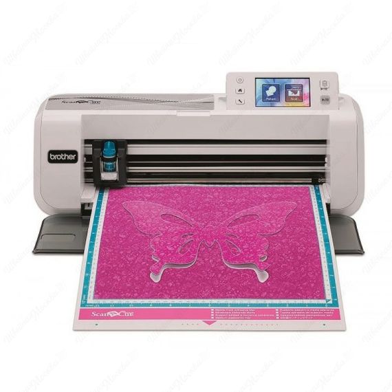 Раскройный плоттер Brother CM 300 ScanNCut