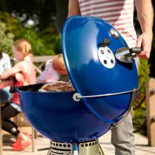 Угольный гриль Weber Master-Touch GBS C-5750, 57 см, синий океан