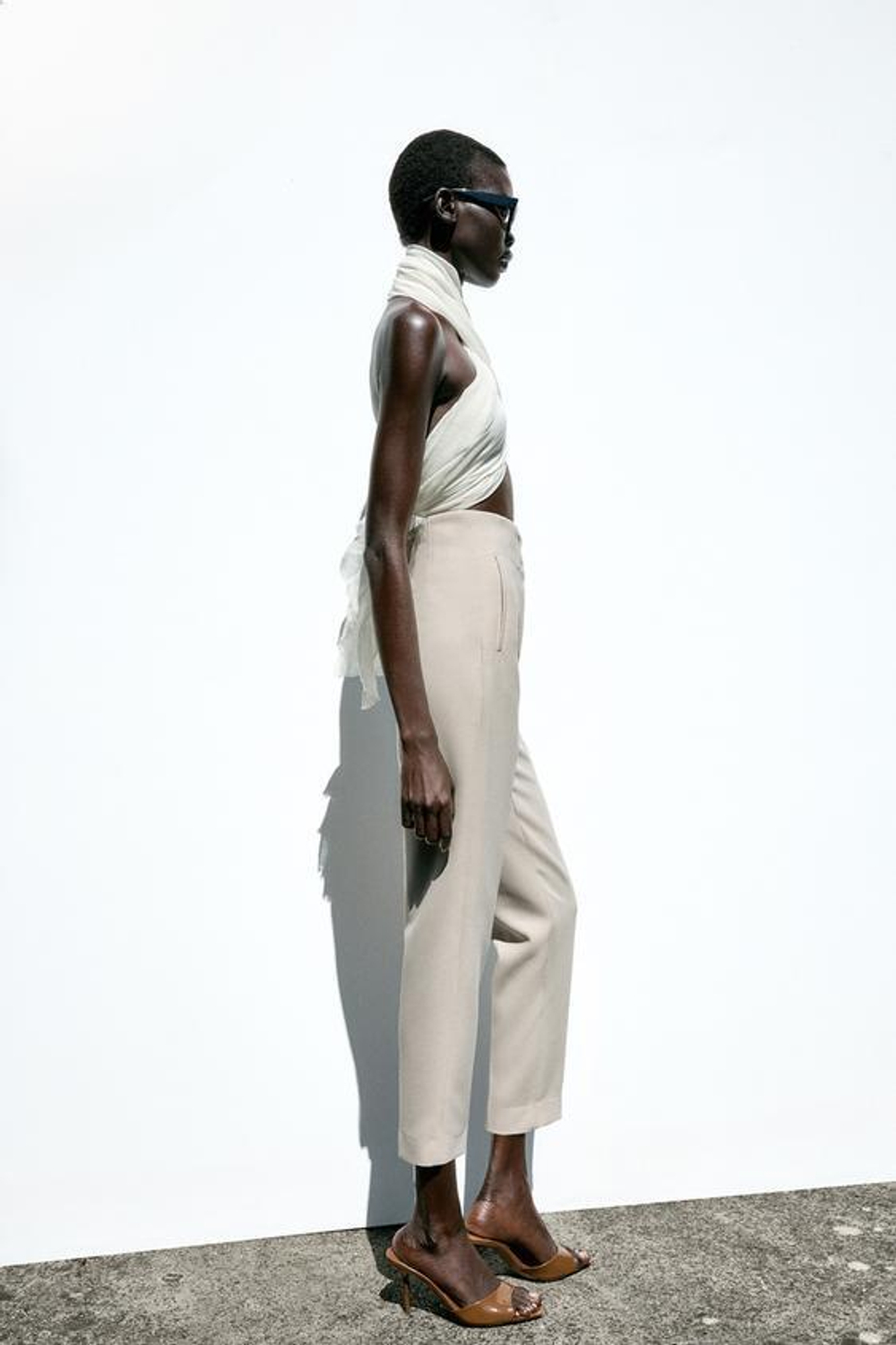 ZARA БРЮКИ С ВЫСОКОЙ ПОСАДКОЙ, ЖЕЛТОВАТО-БЕЛЫЙ