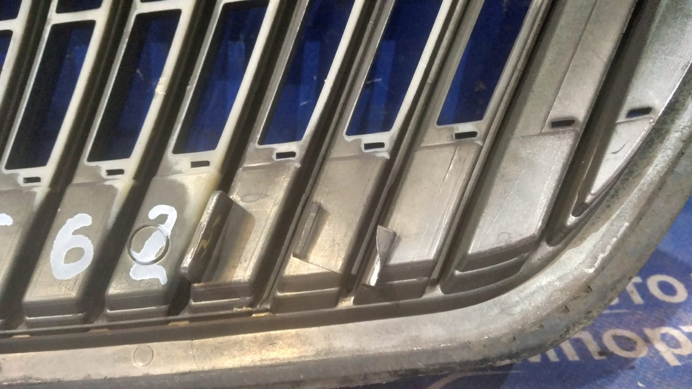 Решетка радиатора TOYOTA VISTA 1998-2003