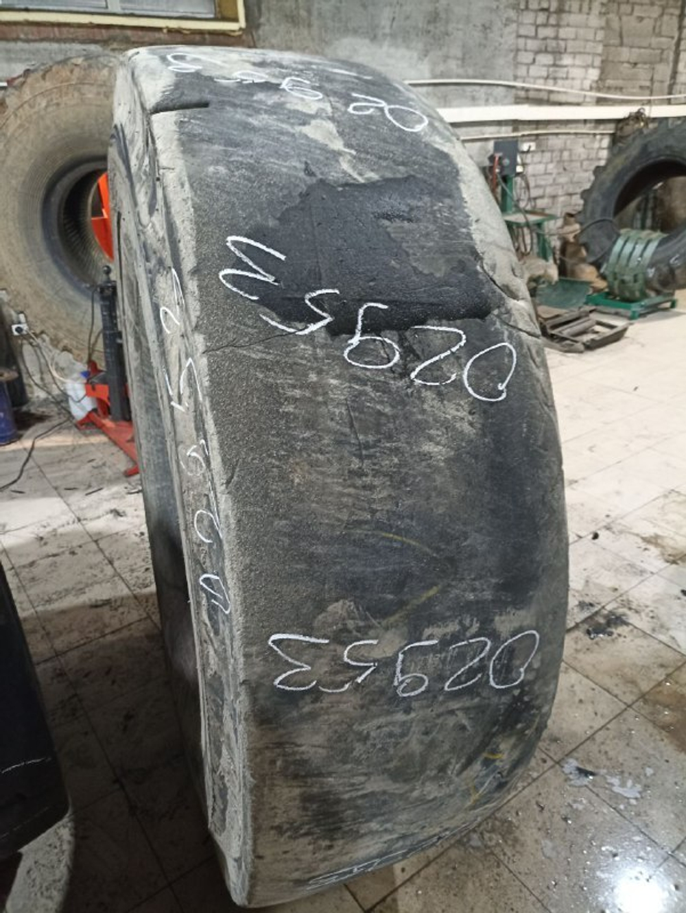 18.00R25 Bridgestone VSMS шина б/у