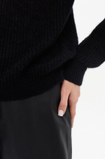 23166 Джемпер женский (черный)