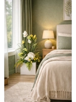 Напольная композиция из искусственных растений и цветов