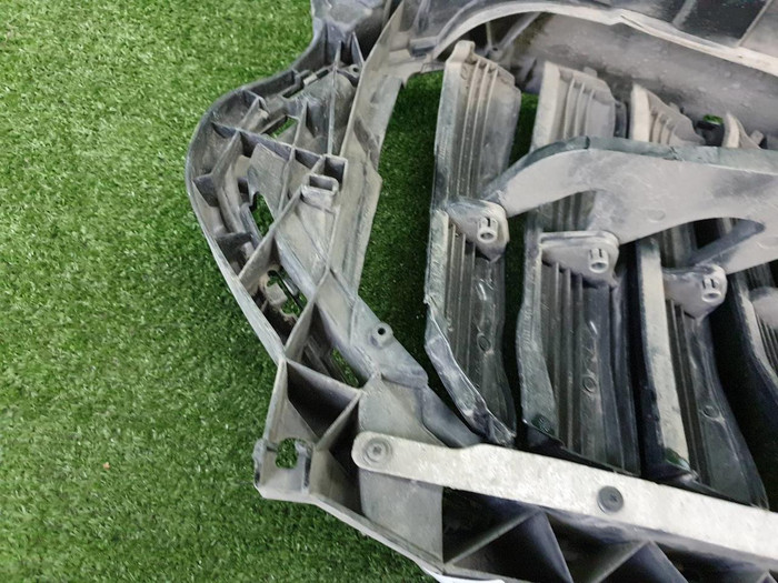 Решетка радиатора BMW X6 G06 (2019-н.в.)