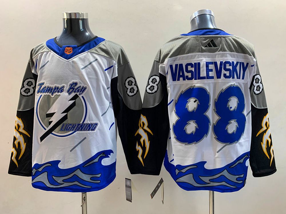 Купить хоккейный свитер НХЛ  Андрея Василевского Tampa Bay Lightning в Москве - ADIDAS REVERSE RETRO 2022