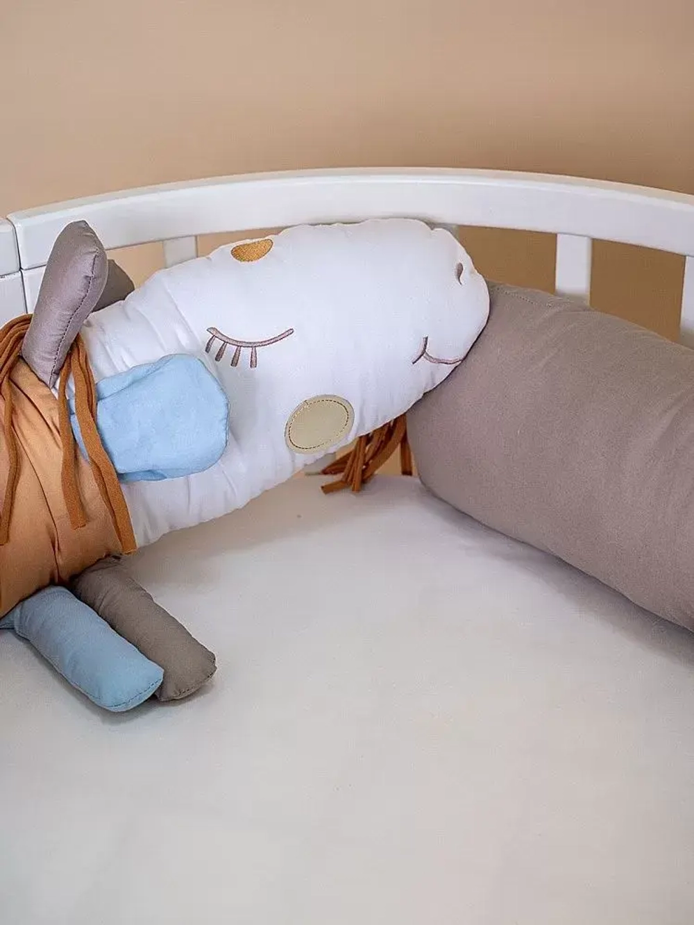 Игрушка бортик в детскую кроватку «Жираф»