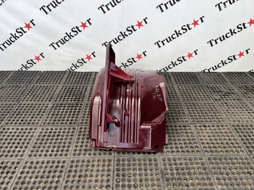 Крыло (дефект) переднее правое задняя часть