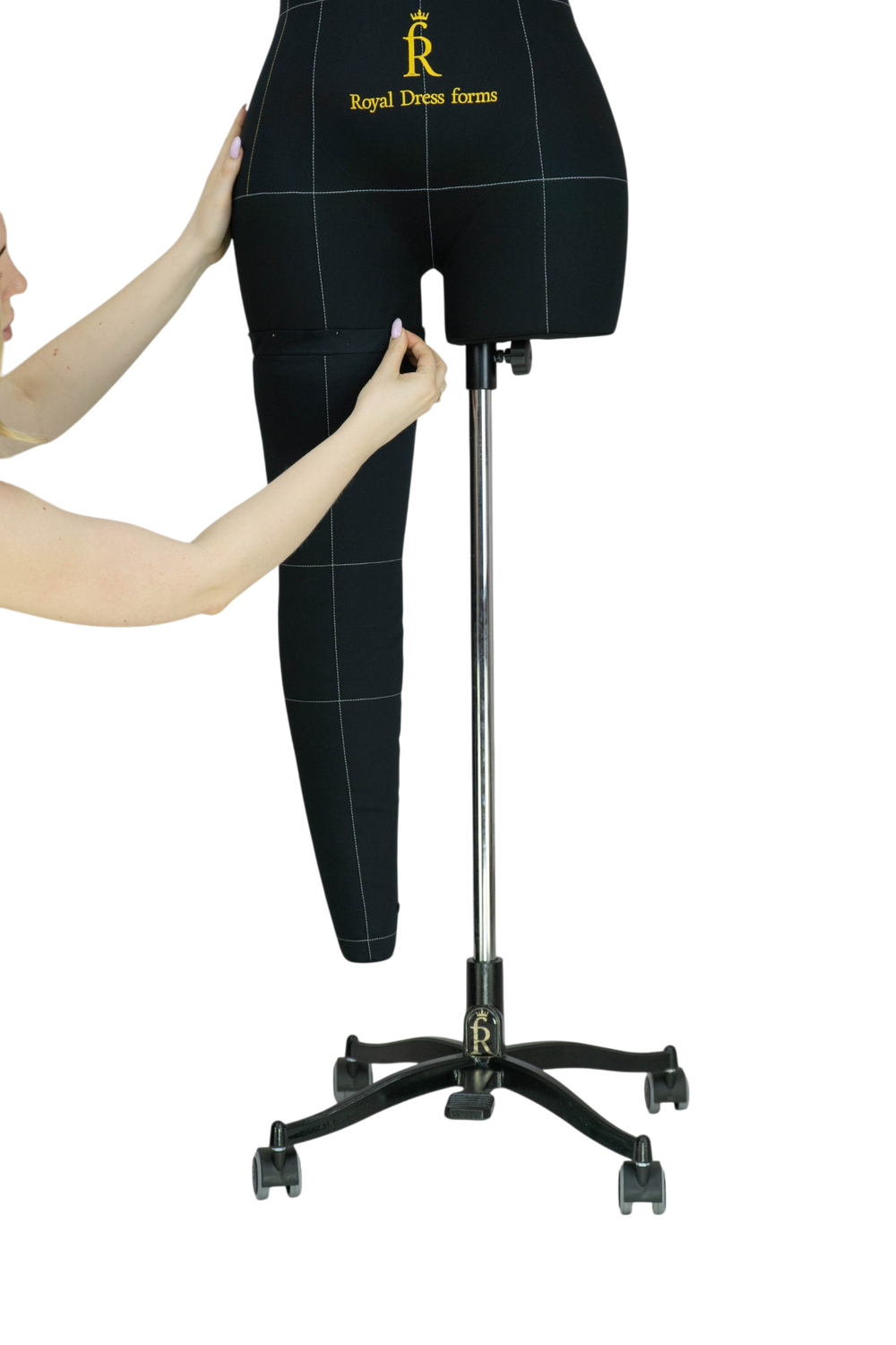 Нога черная для манекена Моника, размер 52