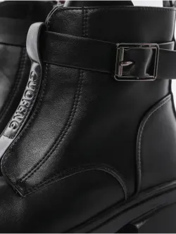 Зимние ботинки на высокой платформе