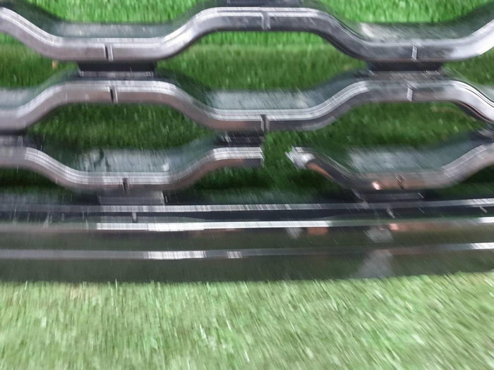 Решетка радиатора Range Rover Velar (2017-2023)