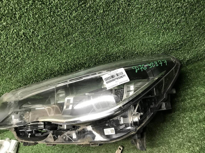 Битая Фара левая BMW 7er G11 (15-19) Adaptive LED