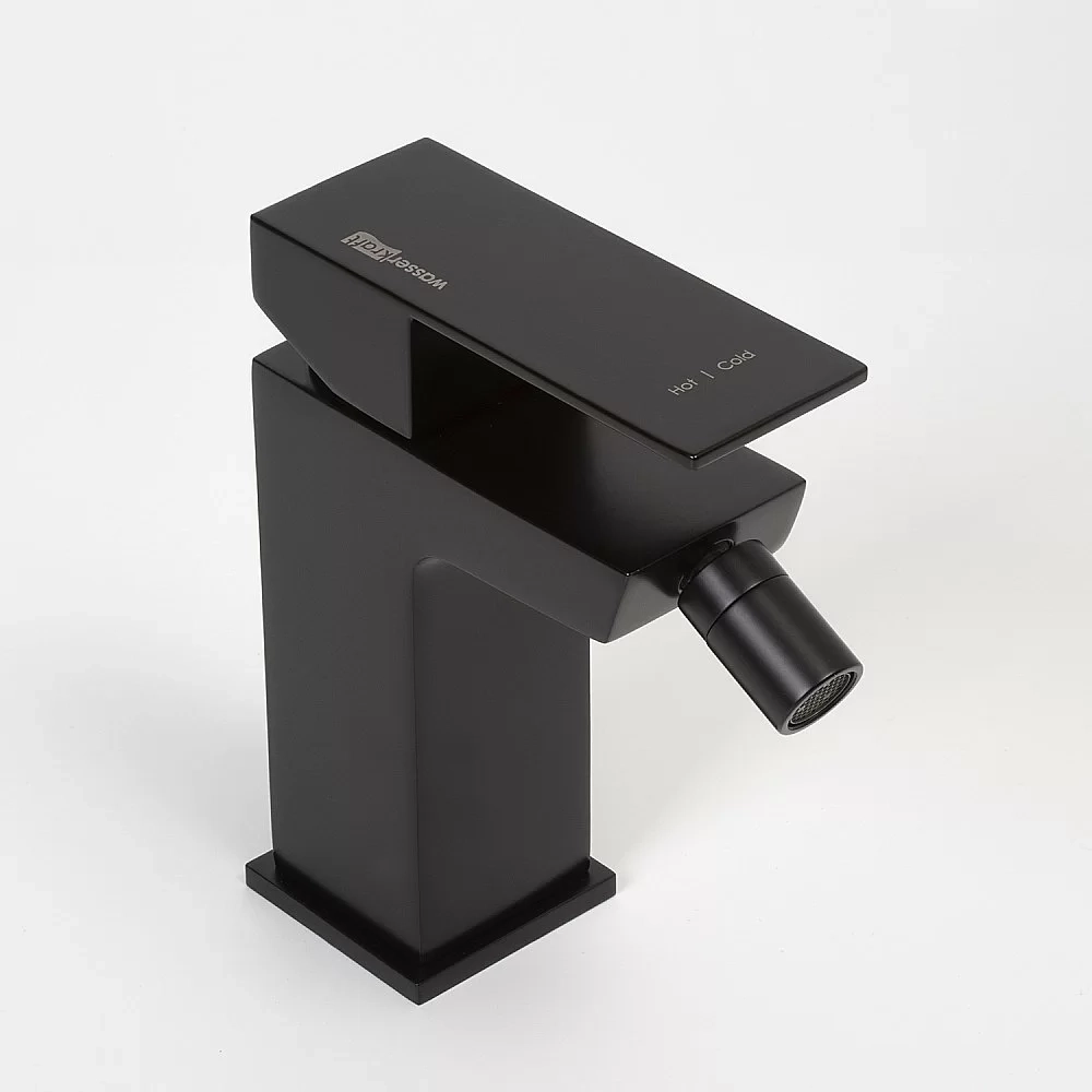 Инсталляция для биде со смесителем WasserKraft Naab 86BDT.050.WH.SQ2006 белая панель/смеситель черный Soft-touch
