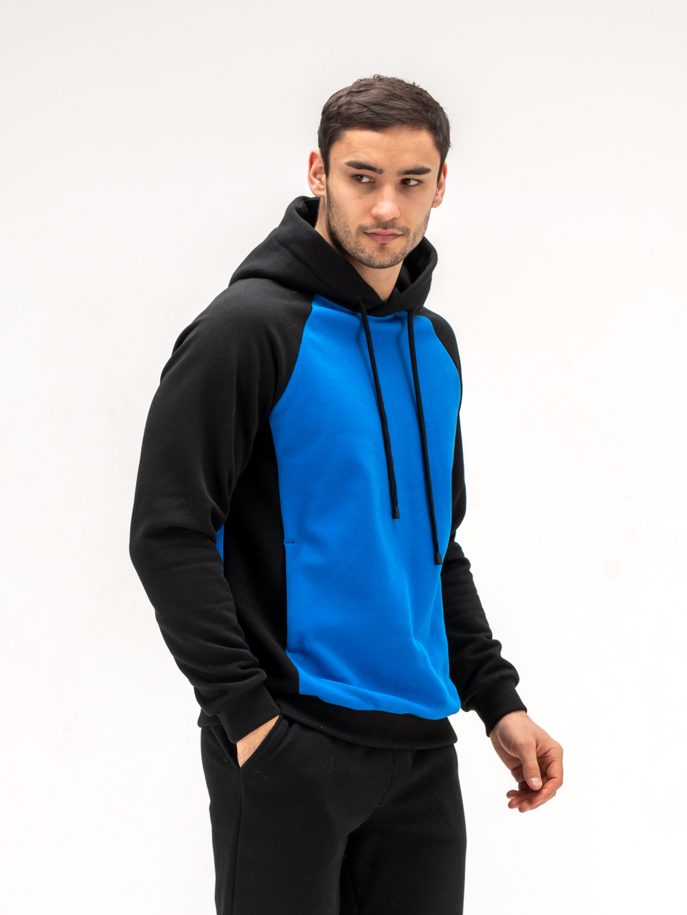 Костюм мужской спортивный. Синий/черный