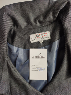 Жакет с акцентными пуговицами, визуально на 46 размер