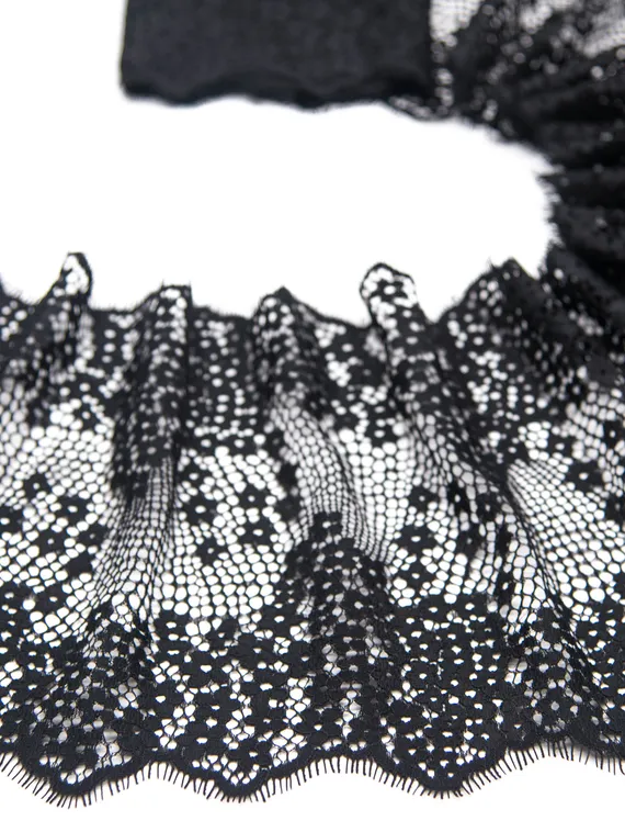 01-50 Кружево шантильи 22 см, черный 170