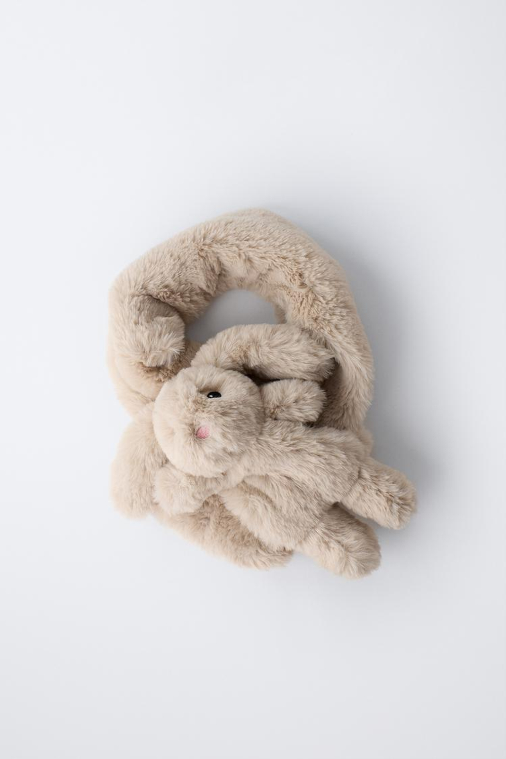 ZARA ШАРФ ИЗ ИСКУССТВЕННОГО МЕХА С ДЕТАЛЬЮ «КРОЛИК», ПЕСОЧНЫЙ