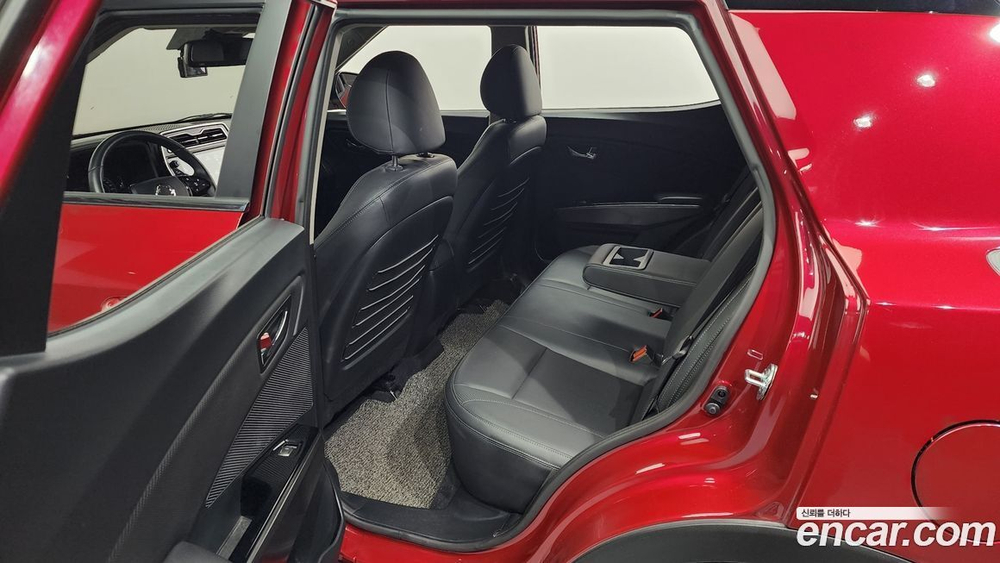 KG Mobility (Ssangyong) Very New Tivoli Бензин 1.5 2WD (01.2020)