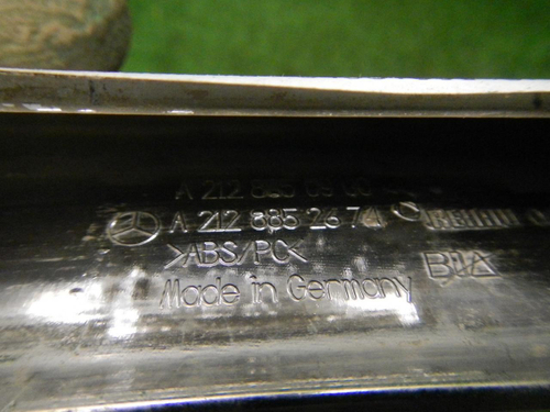 Молдинг перед. бампера Mercedes E W212 (13-16) AMG
