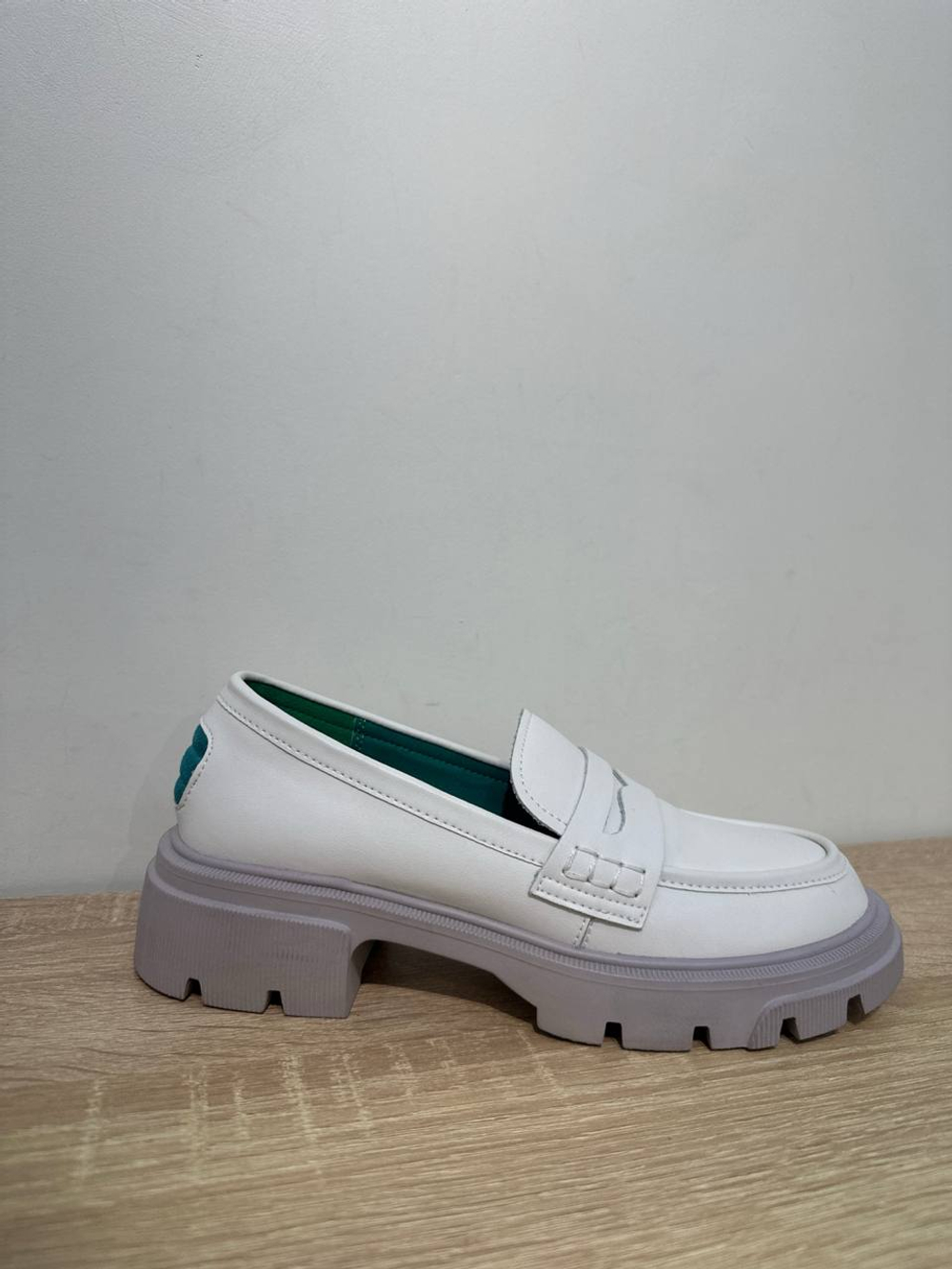 Лоферы из натуральной кожи