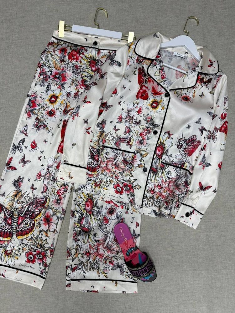 Костюм Dior