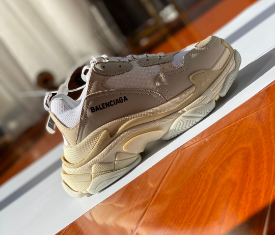Balenciaga Triple S