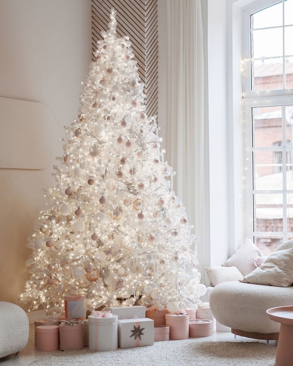 Искусственная белая елка «Жемчужная» (пвх) 270 см / 2.7 м