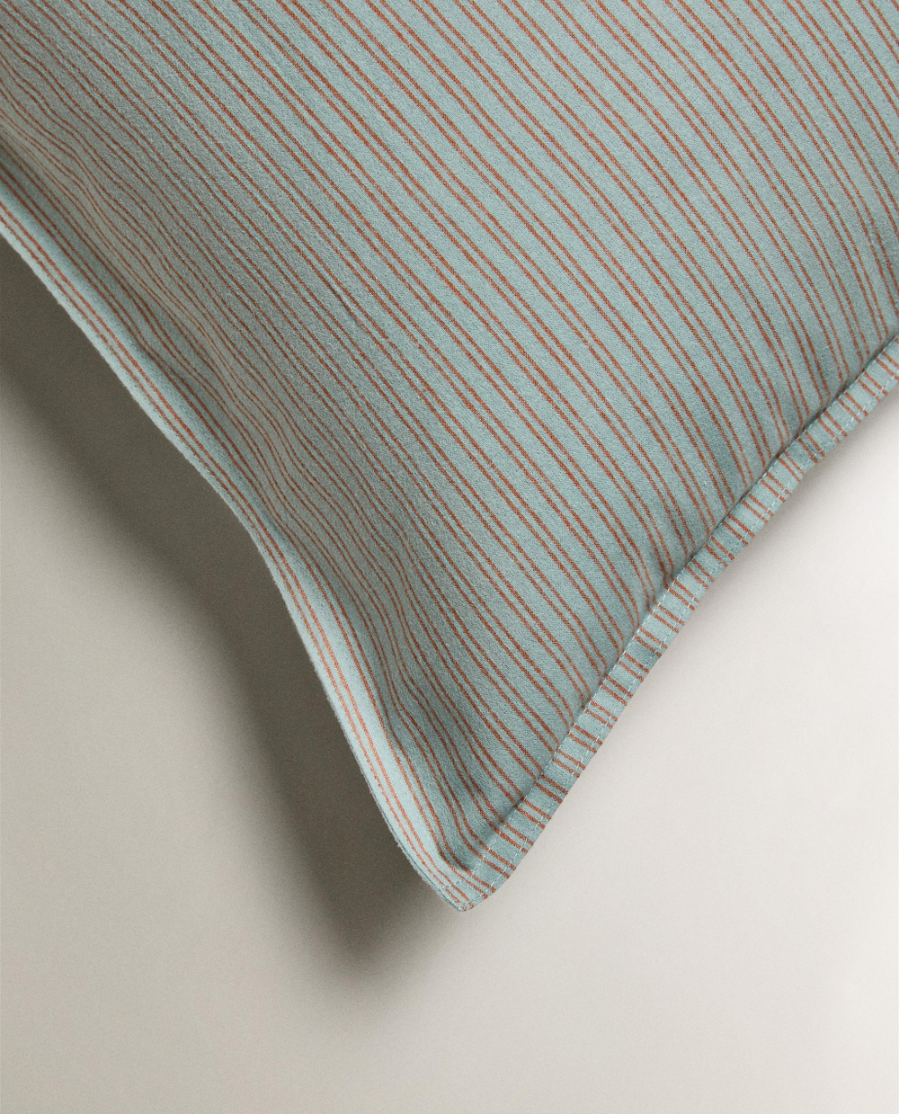 Наволочка Zara Home фланель, хлопок 100%, в полоску, 2611/091