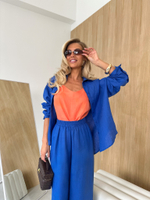 Костюм в расслабленном стиле изо льна в цвете электрик