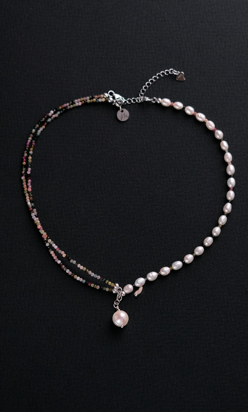 Колье Сотуар "Memo Flow" из турмалина цветного с жемчугом