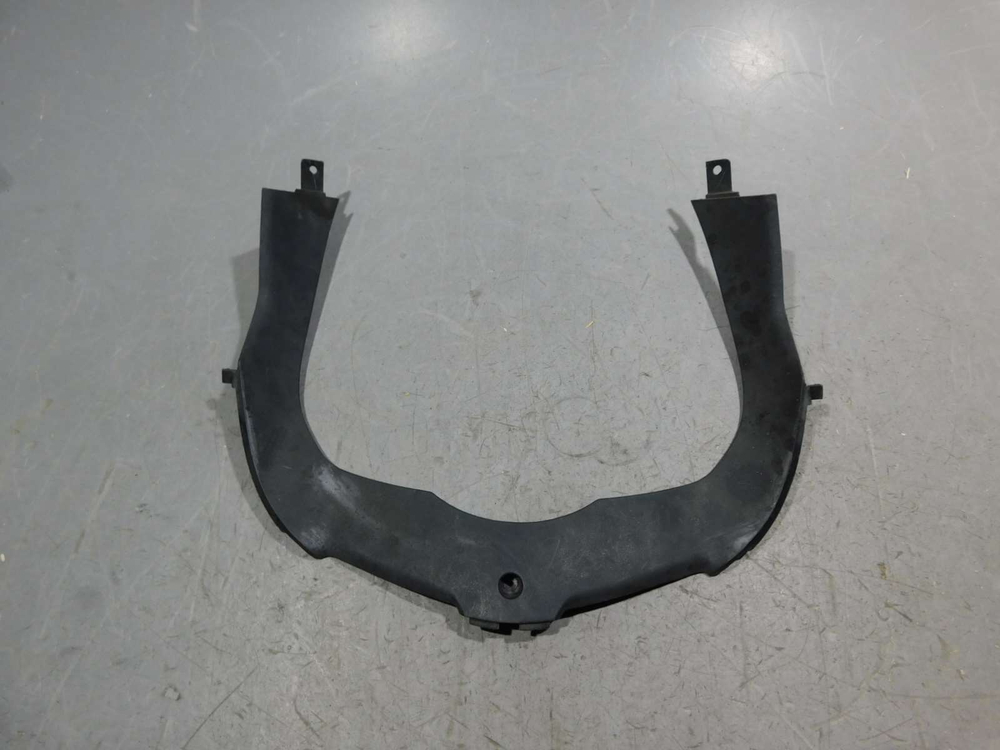 Пластик передний центральный Honda Forza 250 MF10 021437