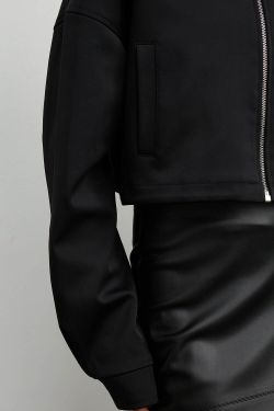 Куртка с воротом укороченная черного цвета