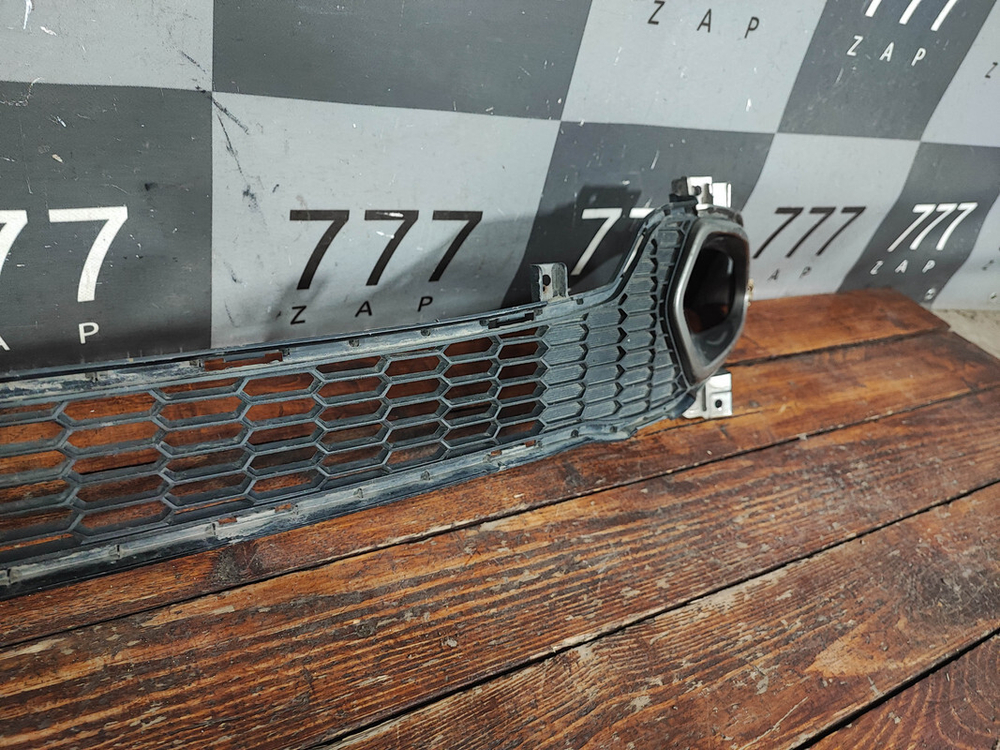 Решетка переднего бампера Kia Ceed 2 (JD) 12-15 Б/У Оригинал 86560A2000