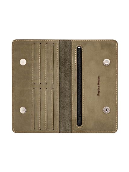 Фото функционального кошелька Карта мира из зеленого нубука, развернутый вид без наполнения.