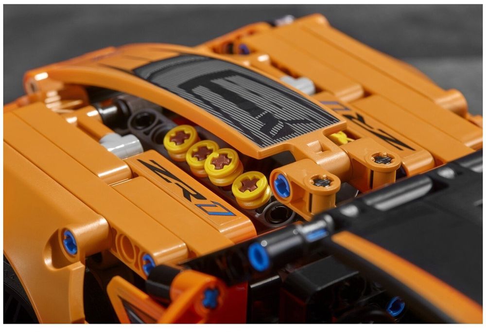 Конструктор LEGO Technic Chevrolet Corvette ZR1 42093