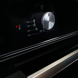 Электрический духовой шкаф встраиваемый GINZZU HOE-215 61л, 13 программ, черный с каталитической очисткой и дисплеем, конвекция, гриль