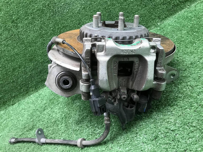 Кулак задний левый LR Discovery Sport (2019-н.в.)