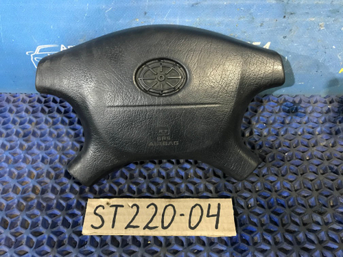 Подушка безопасности водительская TOYOTA AVENSIS 2001