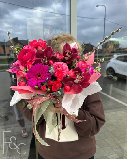 Корзина с цветами