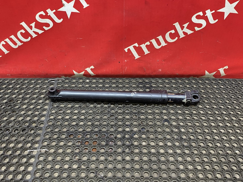 Цилиндр подъема кабины 2018г