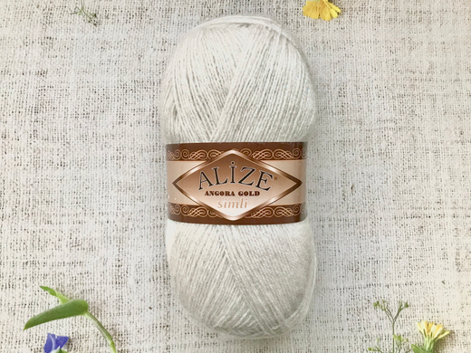 Пряжа ALIZE "Angora Gold Simli". 599 слоновая кость