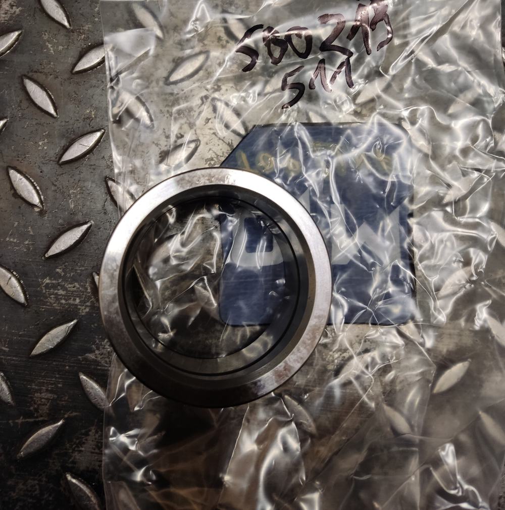 Втулка 500213511