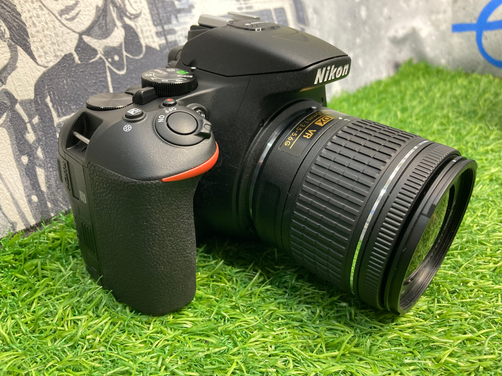 Nikon D5600 Kit AF-P 18-55mm 3.5-5.6 VR 50 кадров