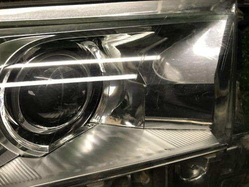 Битая Фара правая Land Cruiser 200 (2015-2021) LED