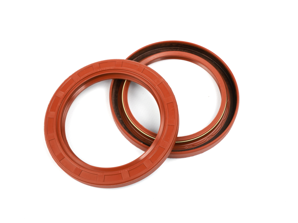 Сальник 90х120х12 МАЗ передней ступицы(красный/NBR) Резинотехника г. Балаково ( ОЕ 500-3103038Р к.(NBR) )