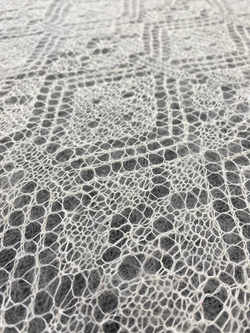 Пуховый палантин ажурный 150х60